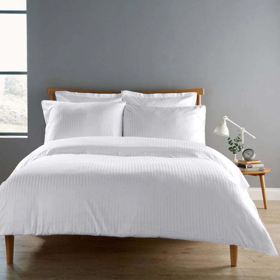 Duvet cover  6 Pc White color
